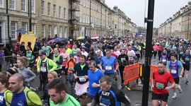 Coronavirus: Thousands attend Bath half Marathon in UK despite virus outbreak