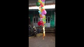 Oddly satisfying video shows balloons popping like Chinese firecrackers