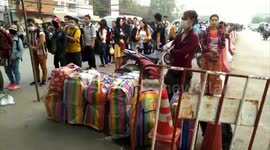 Thousands of Burmese workers 'reverse migrate' back to their uninfected homeland amid coronavirus pandemic