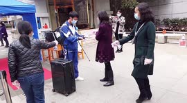 Students in south China return back to schools after COVID-19 peak passes