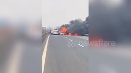 Massive pileup on Chinese highway causes huge fire, killing one motorist