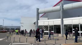 Supermarket queues Coronavirus