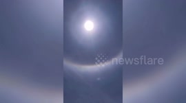 Sun halo phenomenom spotted at China's scenic spot on it's first day of reopening