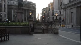Coronavirus Experiment: How Long Does It Take For People To Enter Bank Underground Station During The Evening Rush Hour