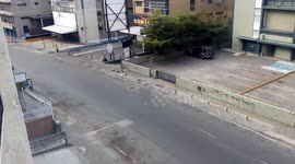 Calles de Caracas permanecen sin transeúntes tras decreto de cuarentena por el COVID-19