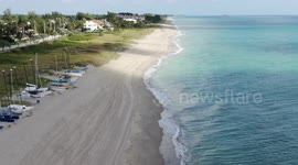 Popular Florida beach is virtually deserted amid coronavirus fears