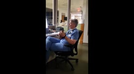 Florida nurse channels Dolly Parton's 'Jolene' in ukulele song about COVID-19 to boost team morale