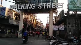 Thai restaurant owners donate food to people struggling financially amid COVID-19 tourism downturn