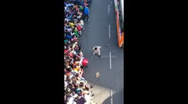 Lockdown in India: Migrant workers rush home as lockdown remains in force to contain the spread of coronavirus pandemic
