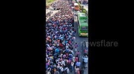 Gridlock as India coronavirus lockdown triggers migrant workers exodus