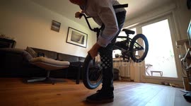 Man riding BMX Bike in Home Office during Corona Quarantine (funny)