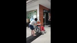 Heartwarming moment 58-year-old coronavirus patient returns home after beating illness in the Philippines