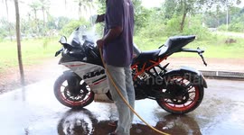 KTM RC 390 Bike wash Timelapse Video