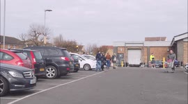 Aldi supermarket social distancing queue in Kent