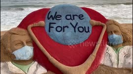 Indian sand artist creates tribute to country's medics amid coronavirus pandemic