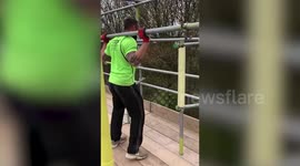 UK scaffolder creates his own gym routine using metal poles and tyres