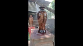 Timelapse shows intricate process this Vietnamese carpenter completes when making wooden vases