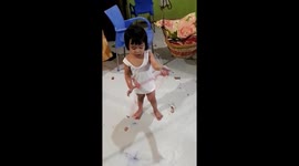 Concert children entertain their parents at home due to Covid-19