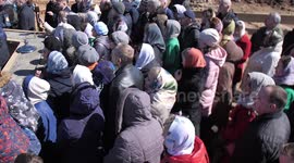 Worshippers risk infection at church despite coronavirus fears in Belarus