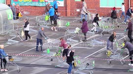 This UK supermarket set up a winding one-way lane to cope with Easter shoppers - and the queues were insane