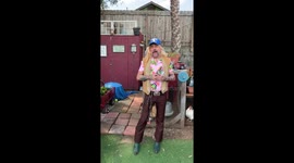 Man parody’s Tiger King during Quarantine