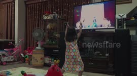 Three Year Old Girl Dancing To The Little Psy Youtube