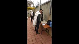 Coronavirus made people to start praying outside of synagogue