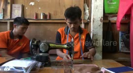 Prisoners in Indonesia make masks and personal protective clothing for doctors treating COVID-19