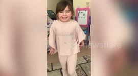Little girl captures hearts with rendition from Annie the musical