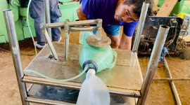 Filipino car mechanic makes ventilator by himself to help with the shortage during coronavirus pandemic