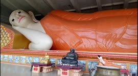 Wat Phothivihan - One of the largest Buddhist statues in Southeast Asia