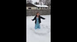 Sweet little girl in Minnesota recreates ‘Let It Go’ from the Disney movie 'Frozen'