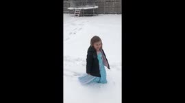Adorable little girl dressed up as Elsa recreates ‘Let It Go’ after a snowstorm