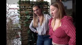 Paris music students put on incredible performance for their neighbours during COVID-19 lockdown
