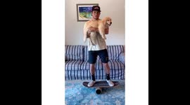 US man uses pet puppy to keep fit during COVID-19 quarantine