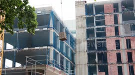 Works continue in Spain's building sites despite COVID-19