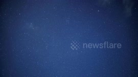 Several shooting stars seen in timelapse of Lyrid meteor shower