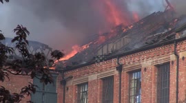 Large Derbyshire fire forces residents to evacuate during coronavirus lockdown