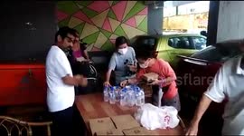 Malaysian restaurant owner gives away free meals to residents affected by COVID-19 downturn