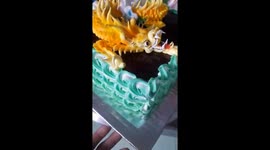 Vietnamese baker creates impressive dragon-themed cream cake
