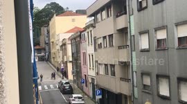 The Portuguese celebrate Liberation Day from their windows during corona crisis