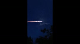 Out of this world! Lyrid meteor shower gives of intense fireball in the sky