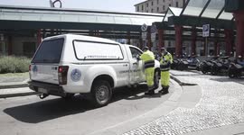 Life back in Milan, the station of Cadorna: controls and traffic