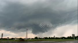 Amazing rotating wall cloud in Oklahoma