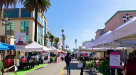 Social Distancing is the rule at Los Angeles busiest Farmers Market