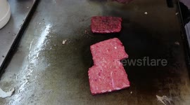 How to make delicious square burger - Video recipe - Malaysia
