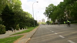 Madrid City Council has closed traffic to several streets in the capital with the aim of expanding the pedestrian space for relief walks and sports activities allowed in the descent of the confinement