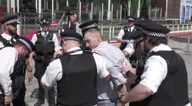 Police arrest several at London anti-lockdown protest