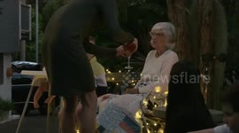 Man creates stunning Mother's Day surprise for mum living with dementia