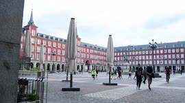 The Madrid terraces will be able to open more hours, play music and take up more space.